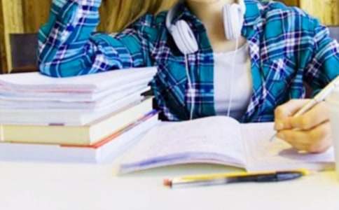 大學生畢業生自薦信