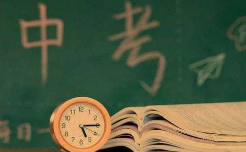 哈爾濱中考滿分作文-不成曲調也是歌